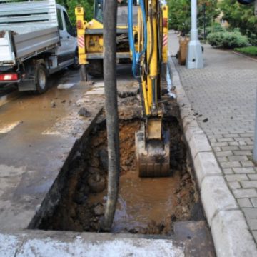 VITAL: Luni se ia apa pe mai multe străzi din Cavnic VITAL: Luni se ia apa pe mai multe străzi din Cavnic