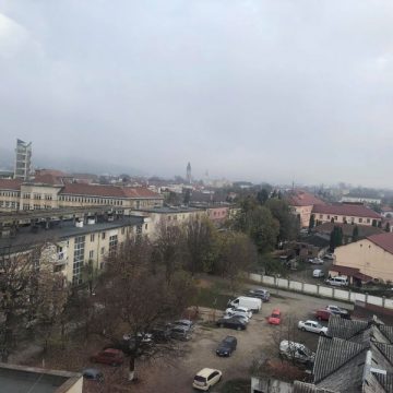 VAL DE AER POLAR: Gata cu vremea blândă, ne cam ia cu dârdâială