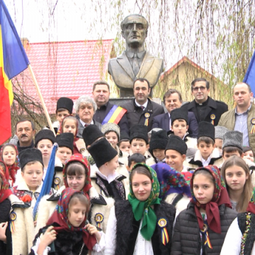 SPECIAL: Lecție de istorie la monumentul lui Ilie Lazăr din Giulești SPECIAL: Lecție de istorie la monumentul lui Ilie Lazăr din Giulești