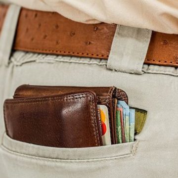 ÎNCĂ NU S-A STABILIT: După ce anunţat când va creşte, „categoric”, salariul minim, Teodorovici spune că Guvernul va lua o decizie în zilele următoare
