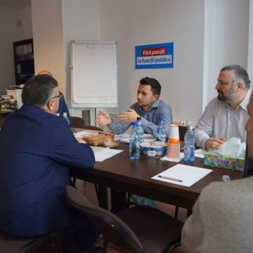 LA INVITAŢIA DEPUTATULUI DURUŞ (USR): Dezbatere cu factorii sociali pe Legea pensiilor