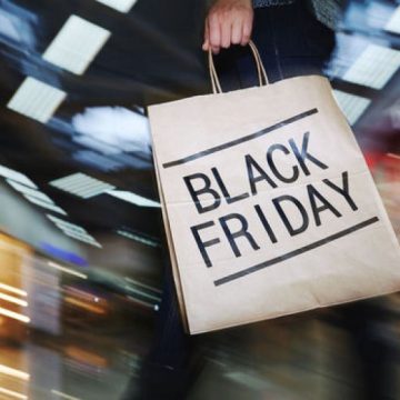 BLACK FRIDAY: Mai multe magazine, printre care Altex, Flanco şi evoMAG, au dat drumul campaniei de reduceri BLACK FRIDAY: Mai multe magazine, printre care Altex, Flanco şi evoMAG, au dat drumul campaniei de reduceri