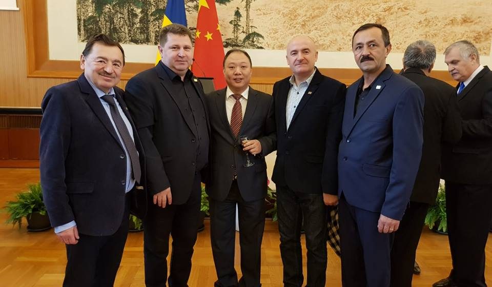 Trei maramureșeni, invitați la Ambasada Republicii Populare Chineze la București