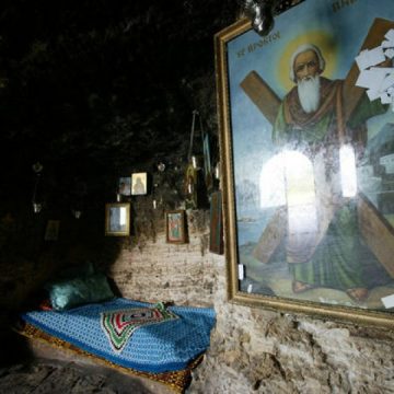 SUPERSTIȚII DE SFÂNTUL ANDREI: Noaptea când apar strigoii, se fac farmece şi fetele nemăritate pot să îşi afle ursitul
