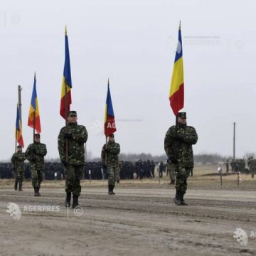 PREGĂTIRI: Repetiţii la parada de 1 decembrie au continuat la Arcul de Triumf