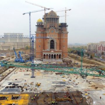 SANCŢIUNE: ISU a amendat constructorul Catedralei Mântuirii Neamului cu 10.000 de lei SANCŢIUNE: ISU a amendat constructorul Catedralei Mântuirii Neamului cu 10.000 de lei