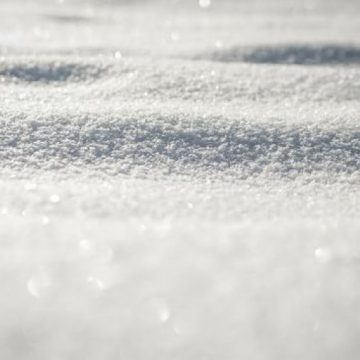 VREME DE IARNĂ: Staţiunea din România în care stratul de zăpadă este de peste 70 de centimetri