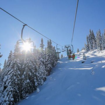 ZILE LIBERE: Minivacanţa de 1 Decembrie: Staţiunile de la munte, pline
