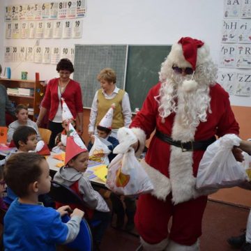 Peste 400 de copii prezenți la evenimentele organizate de Centrul Școlar de Educație Incluzivă Vișeu de Sus Peste 400 de copii prezenți la evenimentele organizate de Centrul Școlar de Educație Incluzivă Vișeu de Sus
