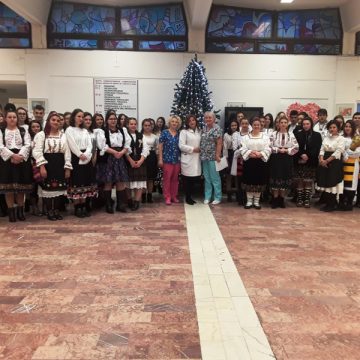 Colinde și donații la Spitalul Județean de Urgență Baia Mare Colinde și donații la Spitalul Județean de Urgență Baia Mare