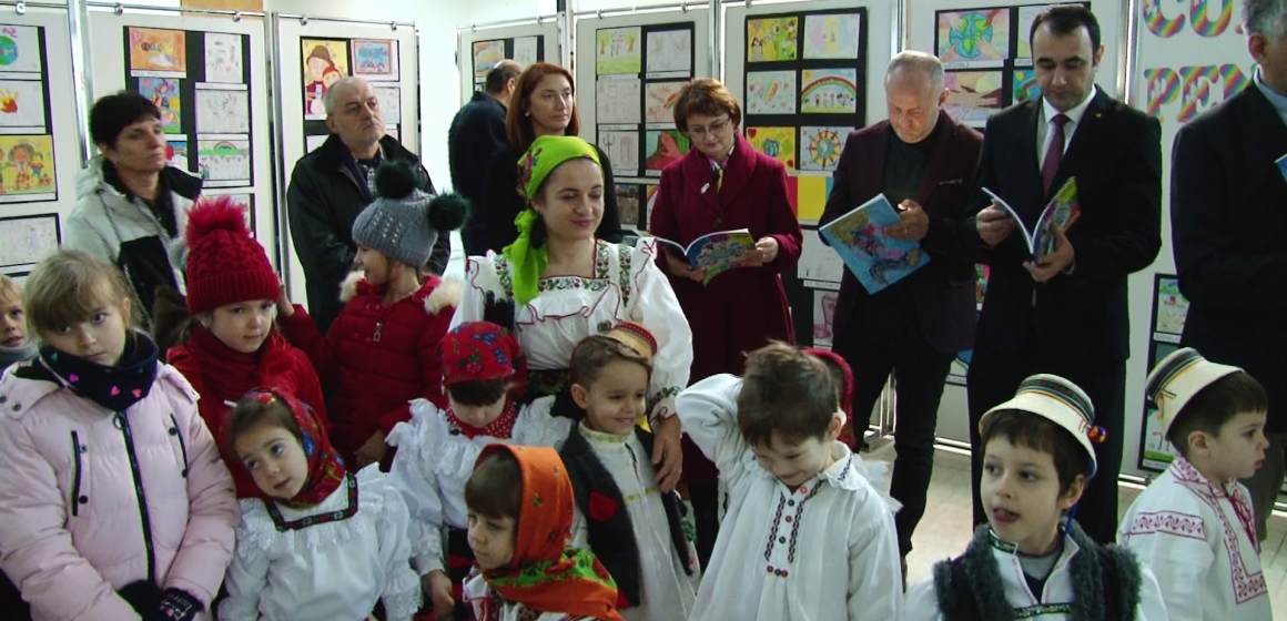VIDEO | Expoziția internațională ”Culori pentru pace”, vernisată și în municipiul Baia Mare