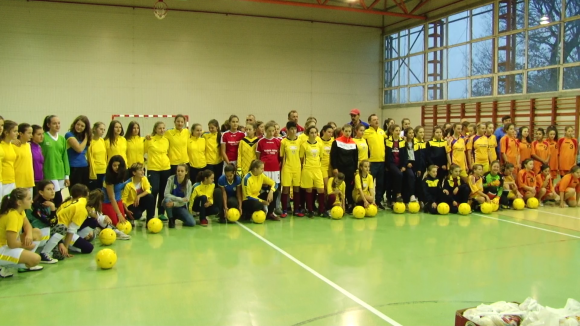 VIDEO | Fetele s-au întrecut la fotbal, la Cupa Moș Nicolae VIDEO | Fetele s-au întrecut la fotbal, la Cupa Moș Nicolae