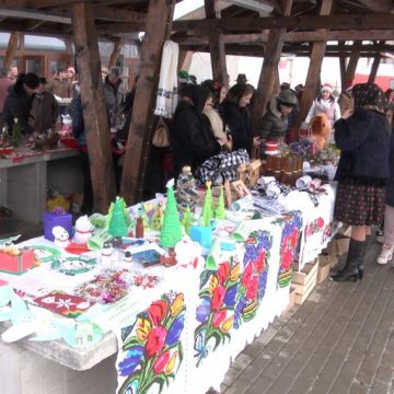 Video|Târg caritabil de Crăciun în Ocna Șugatag