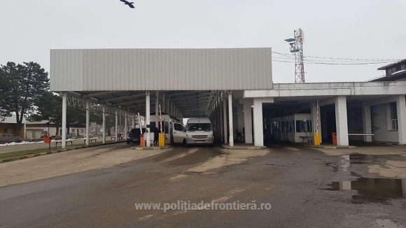 Căra piese ale unor mașini furate din Germania și Olanda