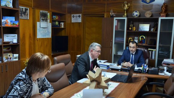 Secretarii unităților administrativ-teritoriale, convocați la ședință. Apel la respectarea legislației de către autoritățile administrației publice locale Secretarii unităților administrativ-teritoriale, convocați la ședință. Apel la respectarea legislației de către autoritățile administrației publice locale