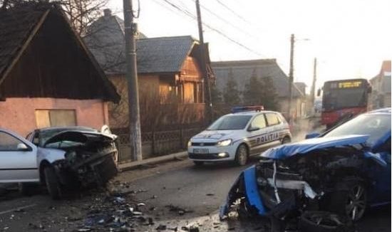 Trafic blocat din cauza unui accident în Tăuţii de Sus Trafic blocat din cauza unui accident în Tăuţii de Sus