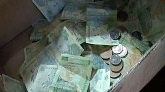 VIDEO | Hoți fără frică de Dumnezeu – au furat bani din biserică VIDEO | Hoți fără frică de Dumnezeu – au furat bani din biserică