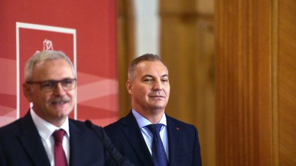 Fotoliul de ministrul al Transporturilor în continuare gol Fotoliul de ministrul al Transporturilor în continuare gol