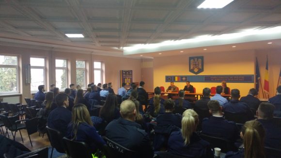 Video|40 de studenţi ai Academiei de Poliţie au început practica la IPJ Maramureş