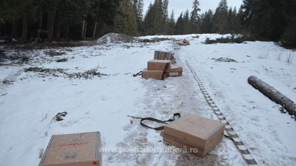 VIDEO | Focuri de avertisment s-au tras, dar degeaba, contrabandiștii au scăpat