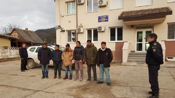 Video|Migranți din Bangladesh care au trecut ilegal frontiera, prinși de lucrătorii ITPF Sighet Video|Migranți din Bangladesh care au trecut ilegal frontiera, prinși de lucrătorii ITPF Sighet