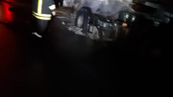 Cabina unui autocamion a ars aproape în totalitate Cabina unui autocamion a ars aproape în totalitate