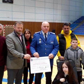 VIDEO | Acțiune caritabilă a jandarmilor maramureșeni pentru a-i ajuta pe Ștefania și Daniel VIDEO | Acțiune caritabilă a jandarmilor maramureșeni pentru a-i ajuta pe Ștefania și Daniel