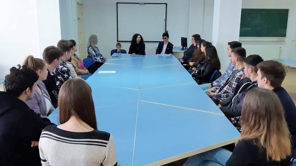 Video|Proiectul ”Arta de a conduce”, în licee