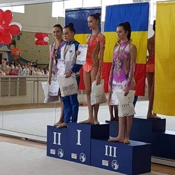 VIDEO | Zece medalii pentru gimnastele băimărene la un concurs internațional