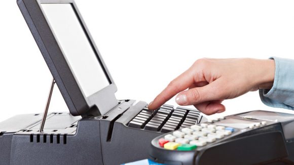 Inspectorii antifraudă trec la verificări privind dotarea cu case de marcat cu jurnal electronic