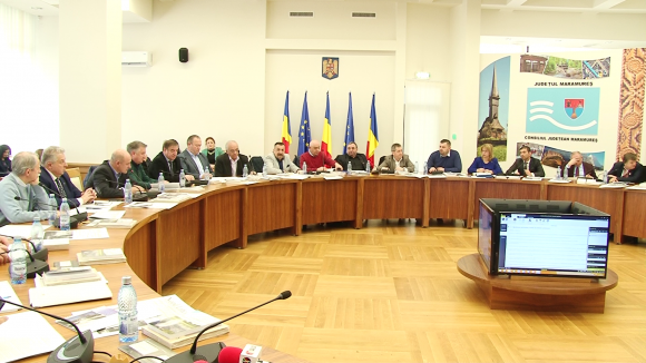 VIDEO | La Consiliul Județean primăvara se numără posturile