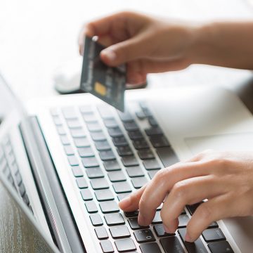 VIDEO | Tot mai mulți sigheteni plătesc impozitele online VIDEO | Tot mai mulți sigheteni plătesc impozitele online