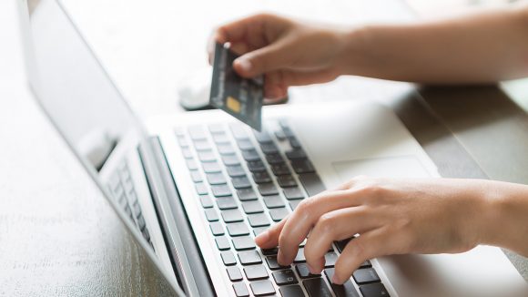 VIDEO | Tot mai mulți sigheteni plătesc impozitele online VIDEO | Tot mai mulți sigheteni plătesc impozitele online