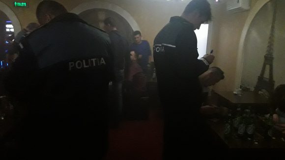 VIDEO | Polițiști prin baruri și discoteci