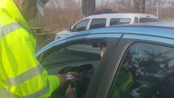 Controale pe șosele – s-a lăsat cu amenzi de peste 6.000 de lei și cu retrageri de certificate de înmatriculare