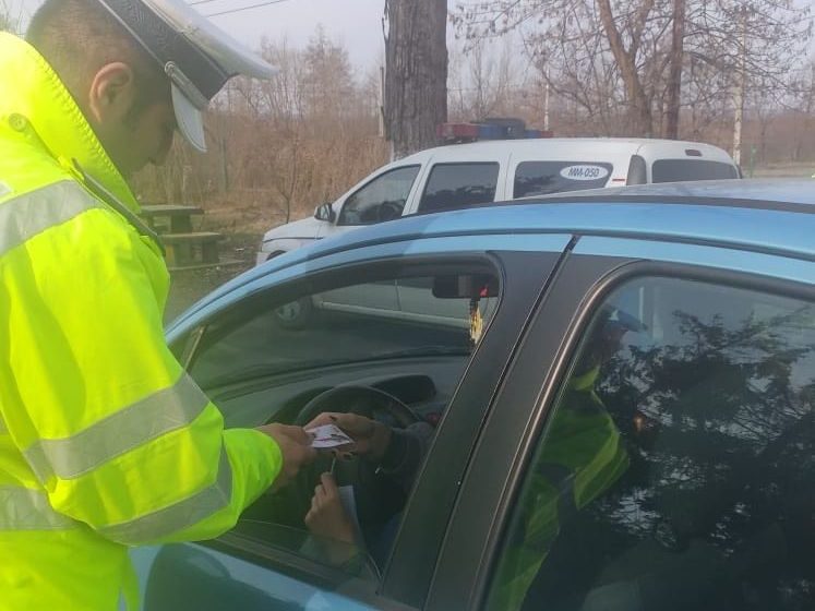 Controale pe șosele – s-a lăsat cu amenzi de peste 6.000 de lei și cu retrageri de certificate de înmatriculare