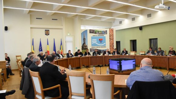 Aleșii județeni au aprobat sumele necesare echilibrării bugetelor administrațiilor locale Aleșii județeni au aprobat sumele necesare echilibrării bugetelor administrațiilor locale