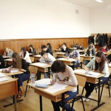Rezultatele simulării la bacalaureat, câte note sub 5 au fost și câte de 10 Rezultatele simulării la bacalaureat, câte note sub 5 au fost și câte de 10