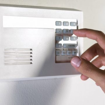 Firme amendate fiindcă au neglijat paza obiectivelor și a bunurilor