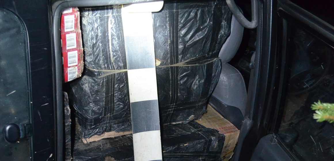 Aproximativ 32.000 de pachete cu țigări de contrabandă, confiscate la frontiera de nord a României