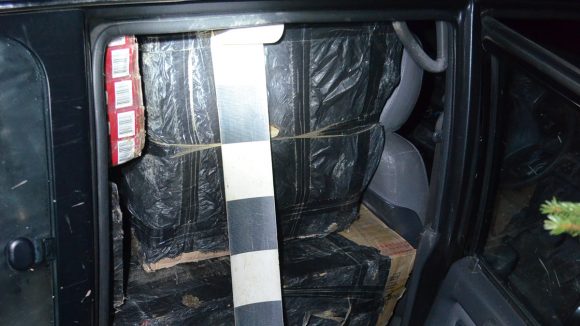 Aproximativ 32.000 de pachete cu țigări de contrabandă, confiscate la frontiera de nord a României
