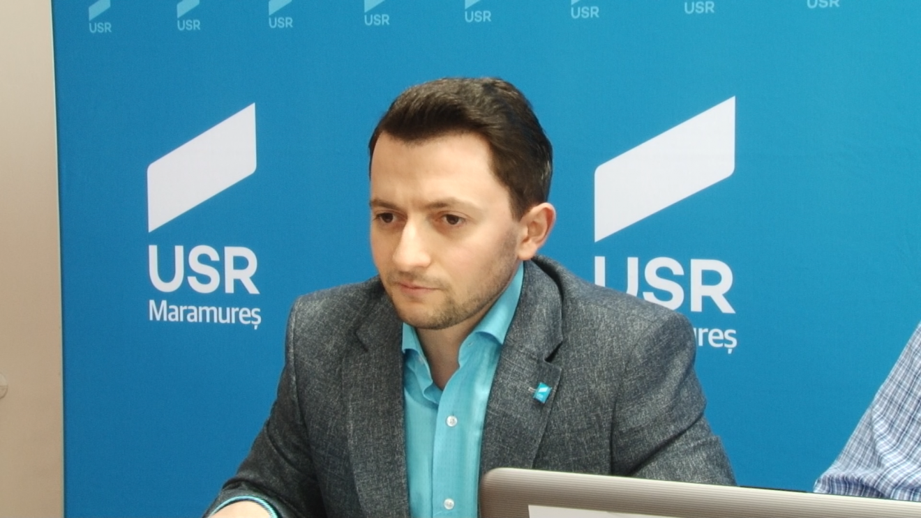 VIDEO | Deputatul USR Vlad Duruș i-a cerut Guvernului să nu-și mai bată joc de maramureșeni în privința Autostrăzii Nordului