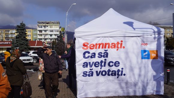 VIDEO | A început strângerea de semnături pentru Alianța 2020 USR PLUS