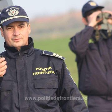 Un tânăr din Bangladesh care a trecut ilegal frontiera a fost prins de lucrători ai ITPF Sighetu Marmației Un tânăr din Bangladesh care a trecut ilegal frontiera a fost prins de lucrători ai ITPF Sighetu Marmației