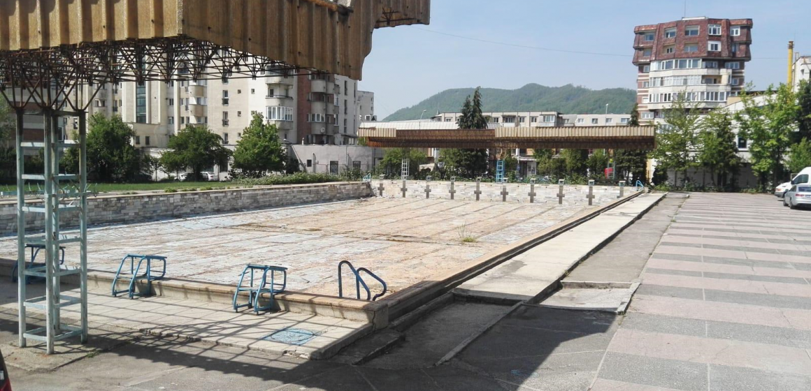 VIDEO | Promisiuni privind redeschiderea bazinului descoperit din Baia Mare