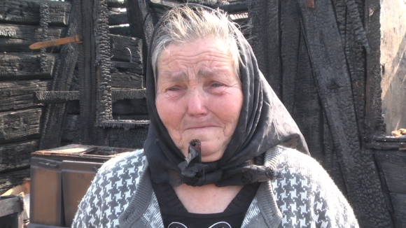 ARE NEVOIE DE AJUTOR: Mama bărbatului găsit carbonizat sâmbătă în Sighetu Marmației nu are bani ca să îl înmormânteze