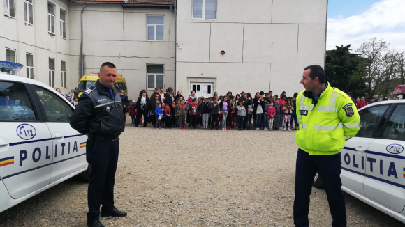 VIDEO | Împreună pentru o comunitate mai sigură – noua campanie a poliţiei, la țară