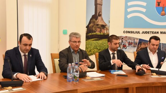 Gabriel Zetea: ”Peste 74 de milioane de lei vin în județul Maramureș de la Ministerul Apelor și Pădurilor” Gabriel Zetea: ”Peste 74 de milioane de lei vin în județul Maramureș de la Ministerul Apelor și Pădurilor”