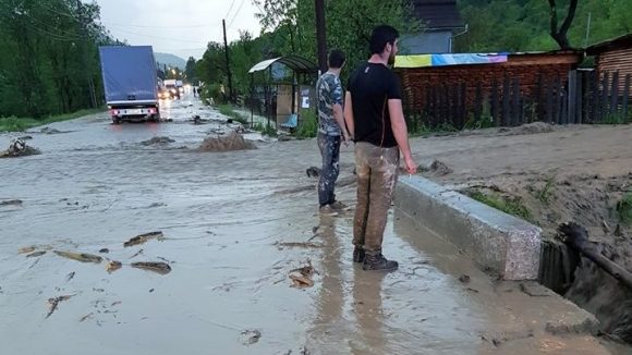 Pagube de 11,4 milioane de lei au produs inundațiile în Vișeu de Sus Pagube de 11,4 milioane de lei au produs inundațiile în Vișeu de Sus
