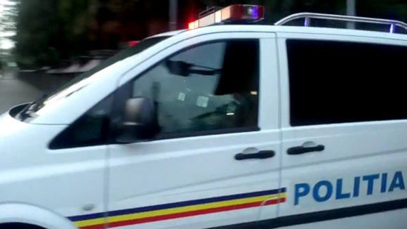 Video|115 percheziții domiciliare în România. Sute de persoane implicate, 30 de tone de pește, impropriu consumului, confiscat Video|115 percheziții domiciliare în România. Sute de persoane implicate, 30 de tone de pește, impropriu consumului, confiscat